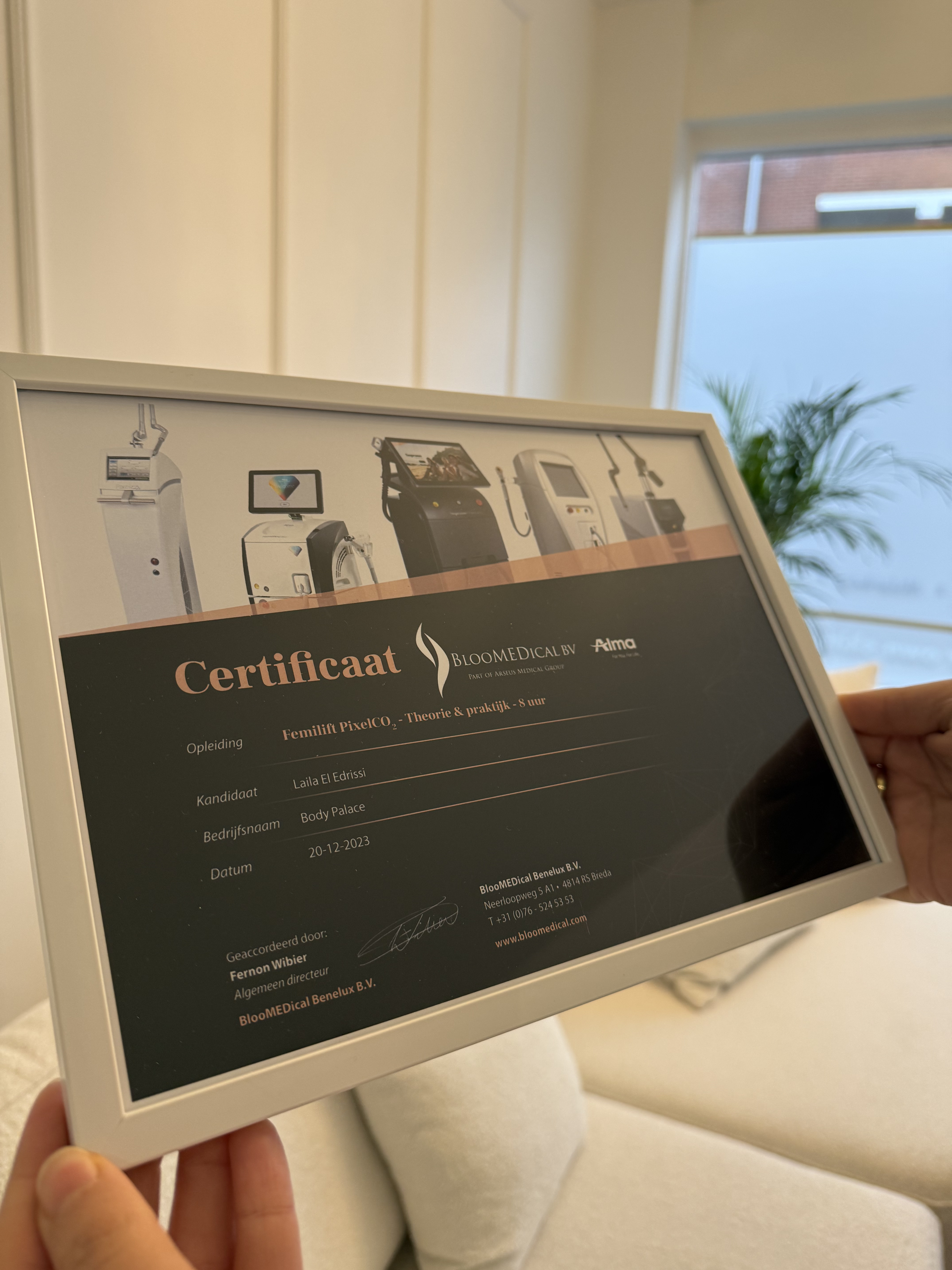 Begrijpen van Cellulite: Oorzaken en Behandelopties
